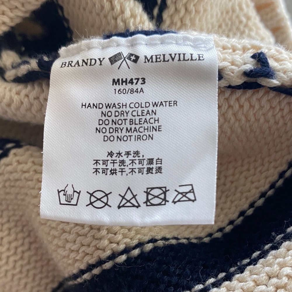 Brandy Melville Aleah Cream and Black  Zip-Up Sweater - Picture 10 of 10